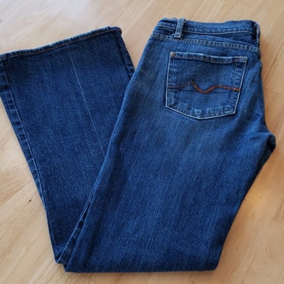 7 For All Mankind boot cut jeans - Picture 3 of 10